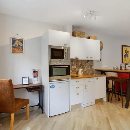 Barcelo 21: Centrally Located Attic with Terrace and Studio Retreat Malaga Exterior photo