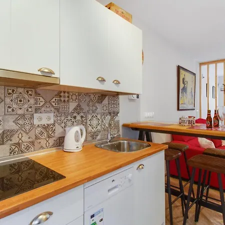 Barcelo 21: Centrally Located Attic with Terrace and Studio Retreat Malaga Exterior photo