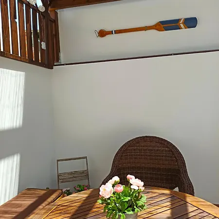 Barcelo 21: Centrally Located Attic with Terrace and Studio Retreat Malaga Room photo
