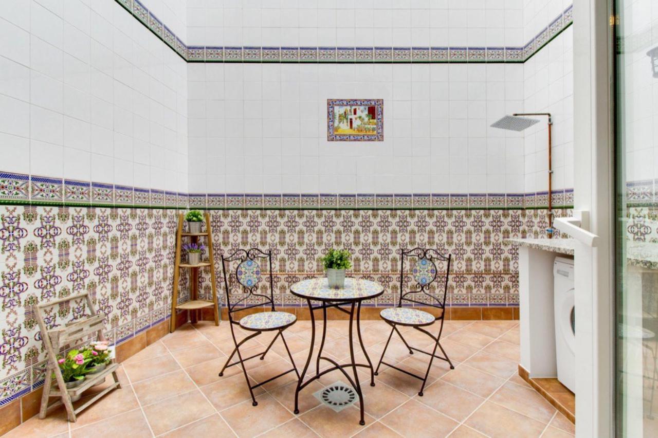 Barcelo 21, Parking On Request, Atico With Terrace & With Patio, Center, Breakfast Included, Quite Neighborhood, Bc Appartement Málaga